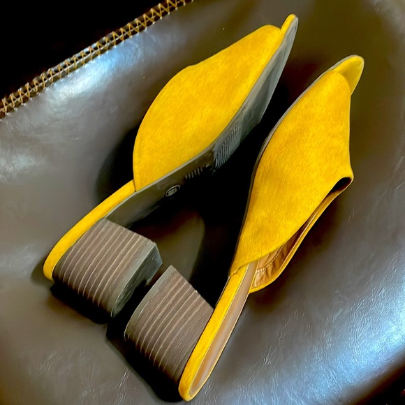 Yellow Sandals Slide Mule - Picture 11 of 12